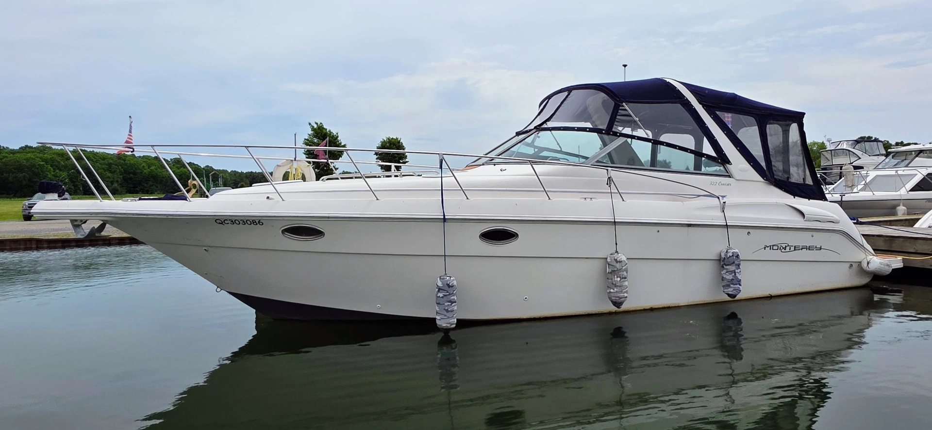 1999 Monterey 322 CR, photo 1 of 30