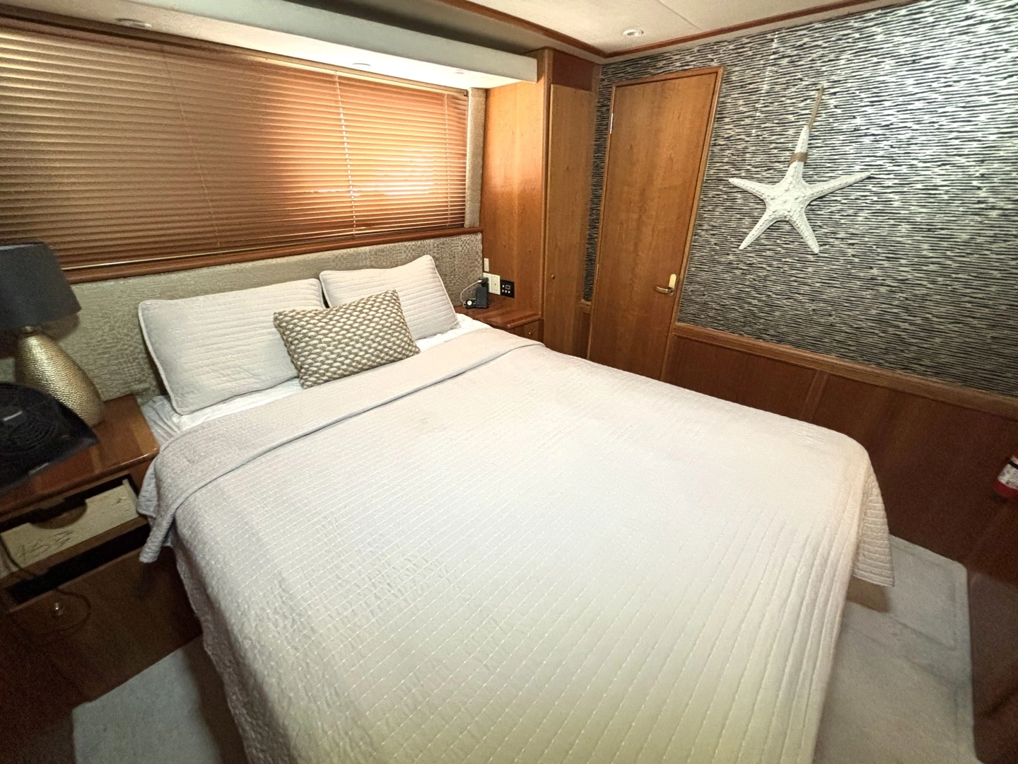 Silverton 453 Motor Yacht Yacht For Sale