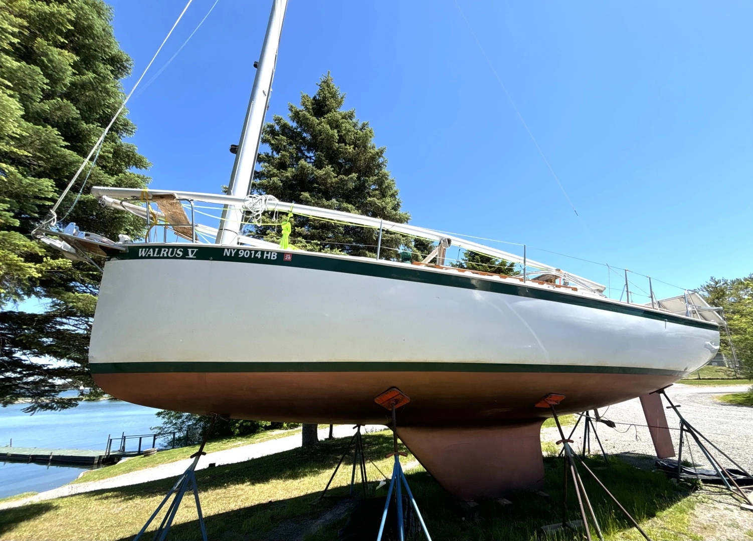 1985 Nonsuch 30 Ultra, photo 1 of 30
