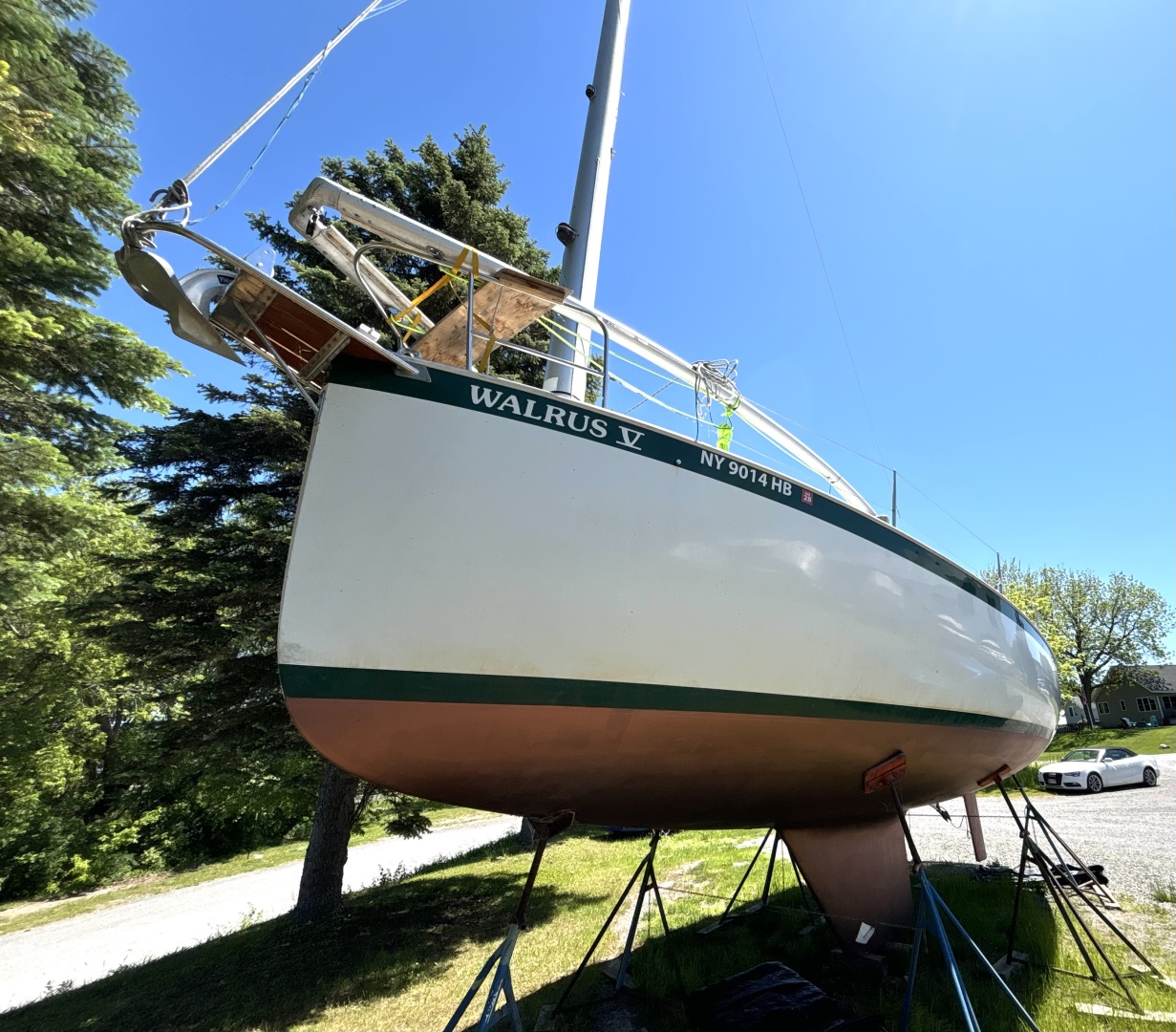 1985 Nonsuch 30 Ultra — photograph 2