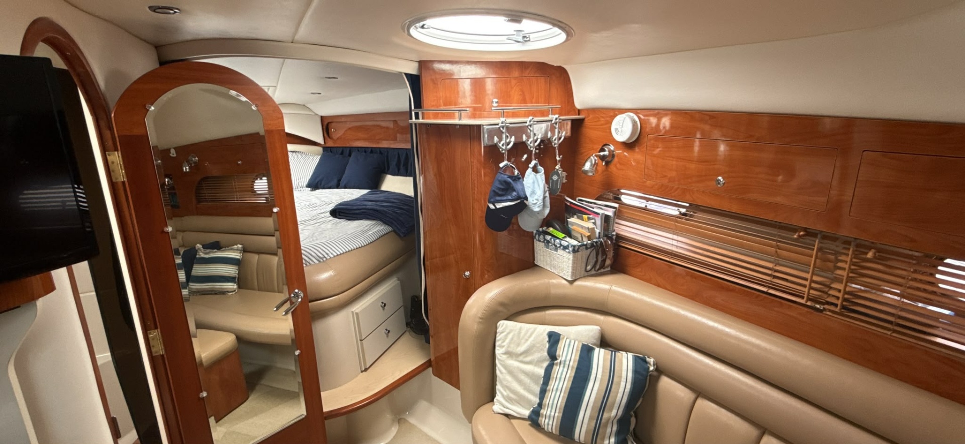 2005 Four Winns 378 Vista