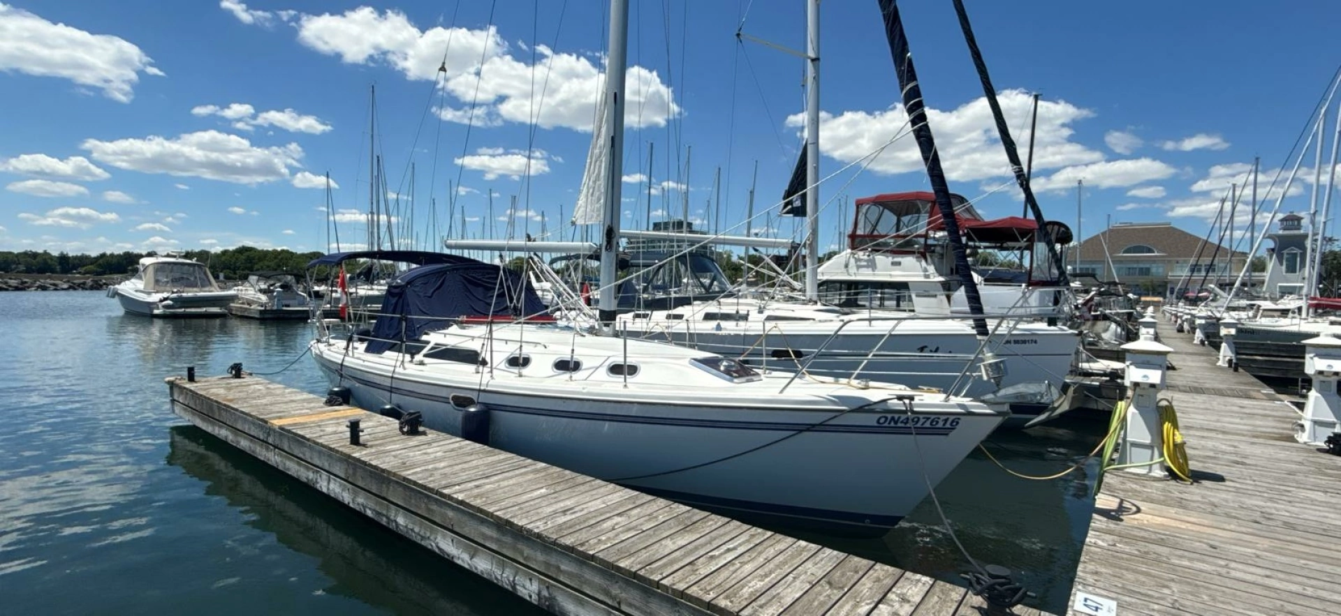 2005 Catalina 34 MK II, photo 1 of 30