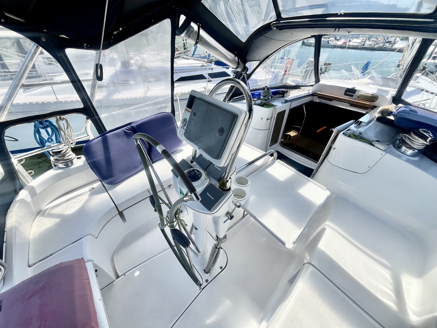 2005 Hunter  41 Aft Cabin