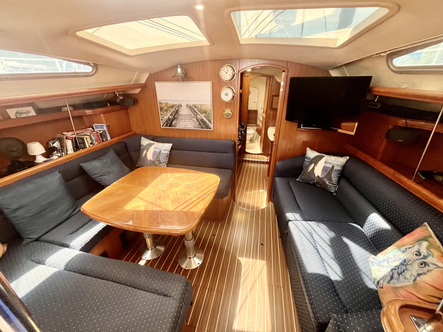 2005 Hunter  41 Aft Cabin