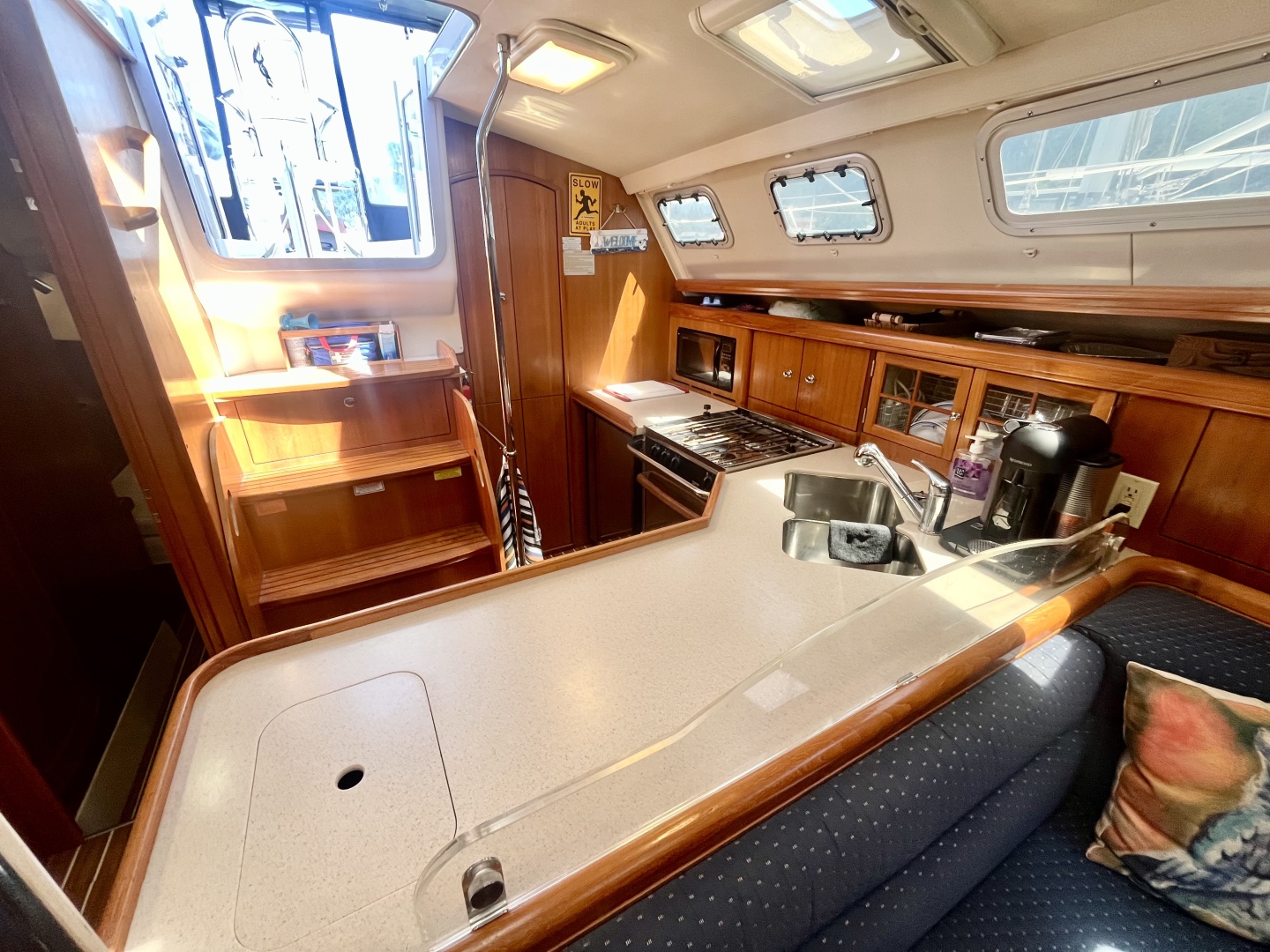 2005 Hunter  41 Aft Cabin