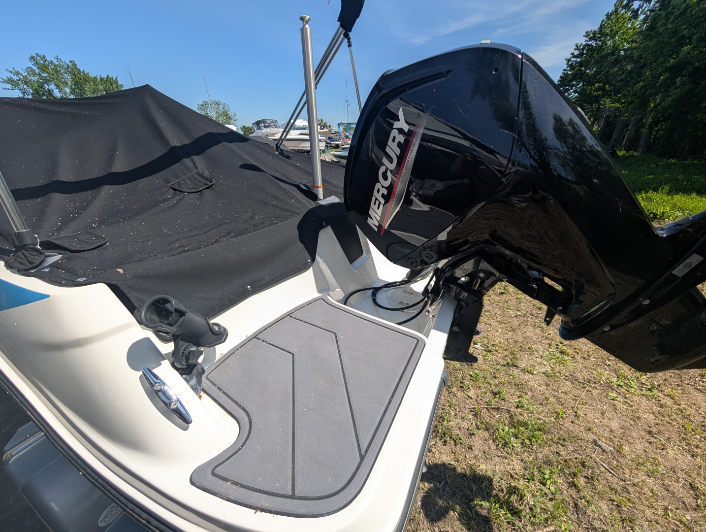 2023 Bayliner Element M17