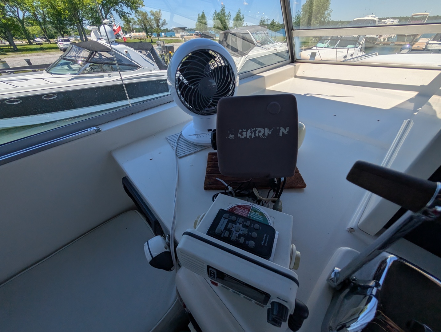 1977 Trojan 36 Tri-Cabin 36