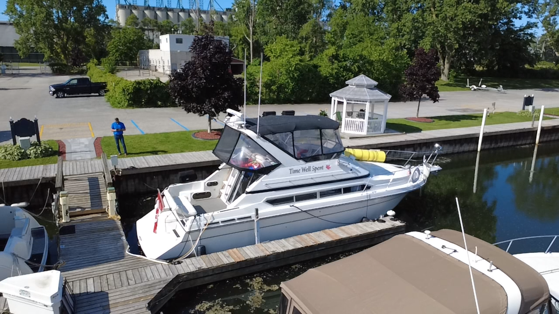 1990 Carver 380 Santego — photograph 5
