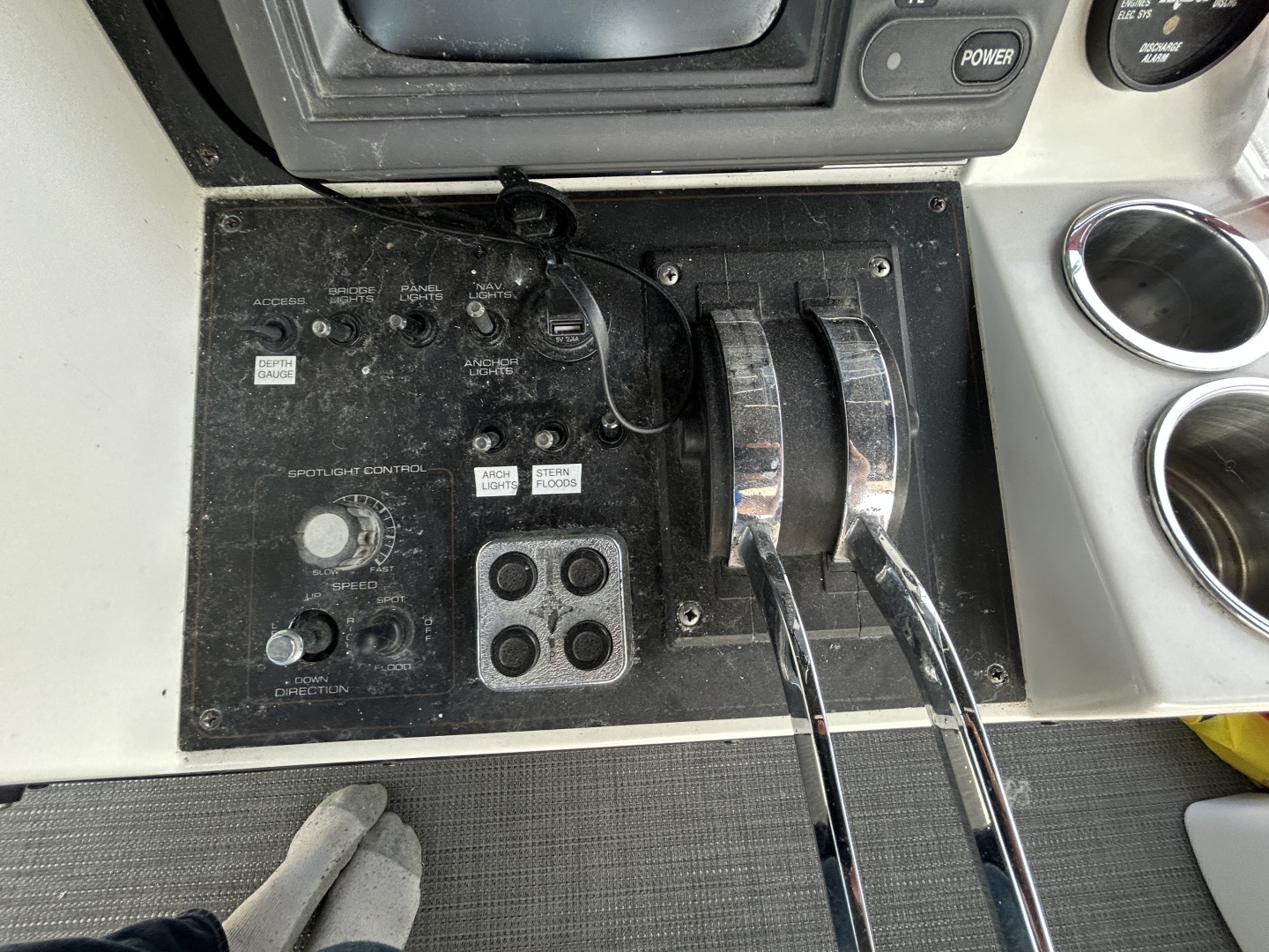 1990 Carver 380 Santego