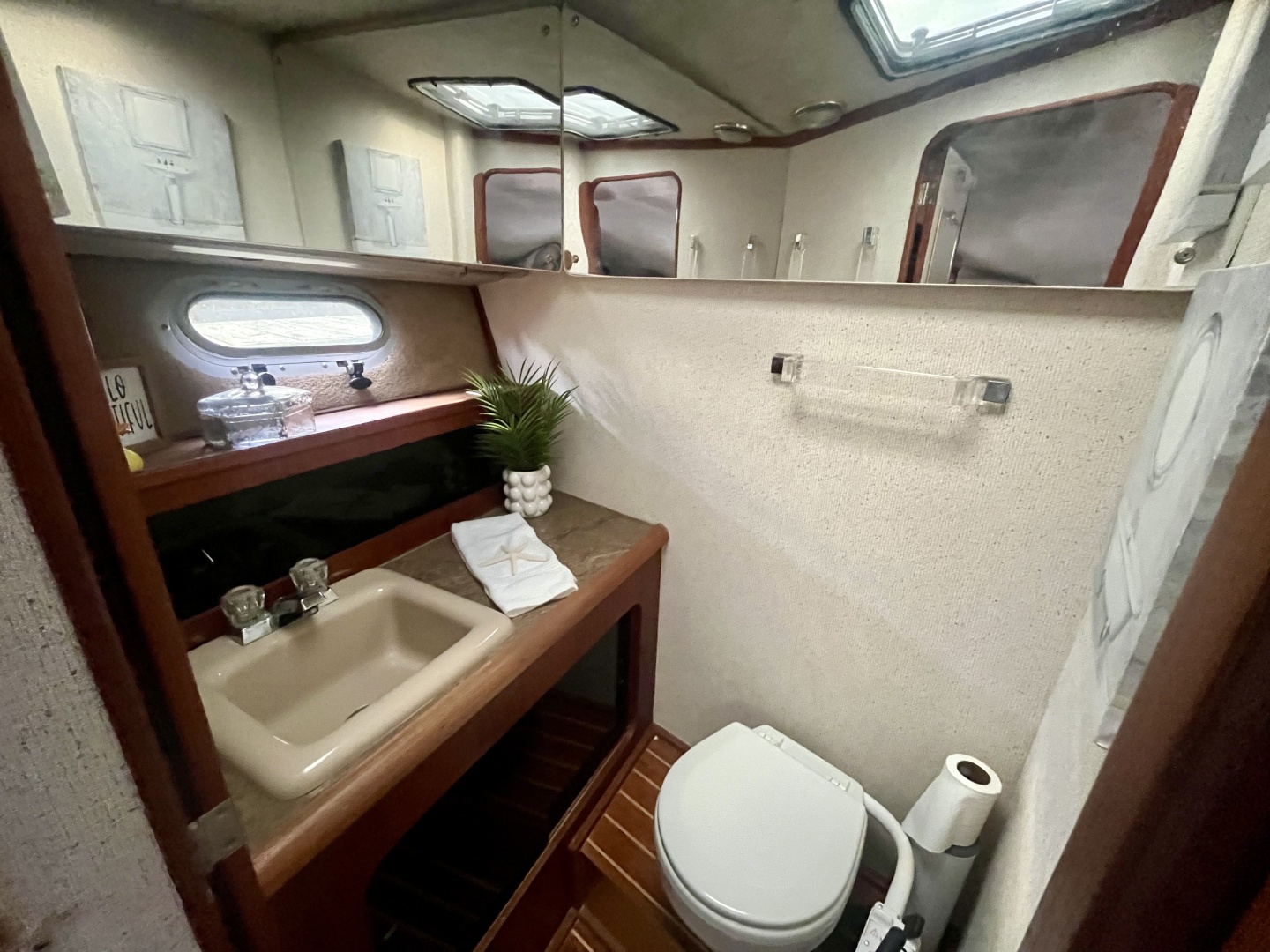 1990 Bayliner 3888 Motoryacht 38