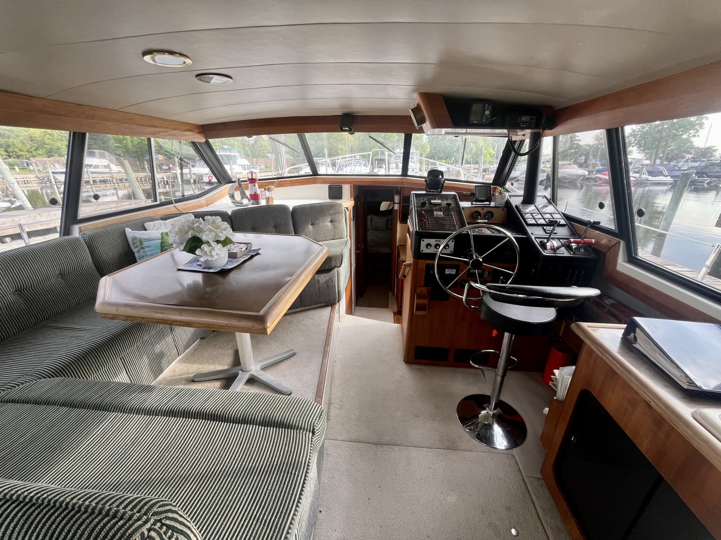 1990 Bayliner 3888 Motoryacht 38