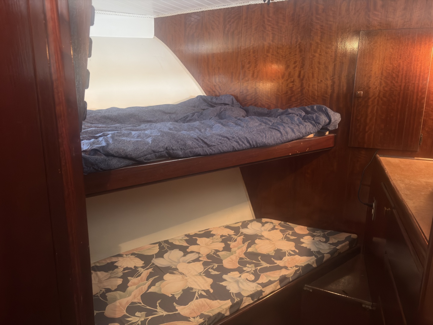 53ft Hatteras Yacht For Sale