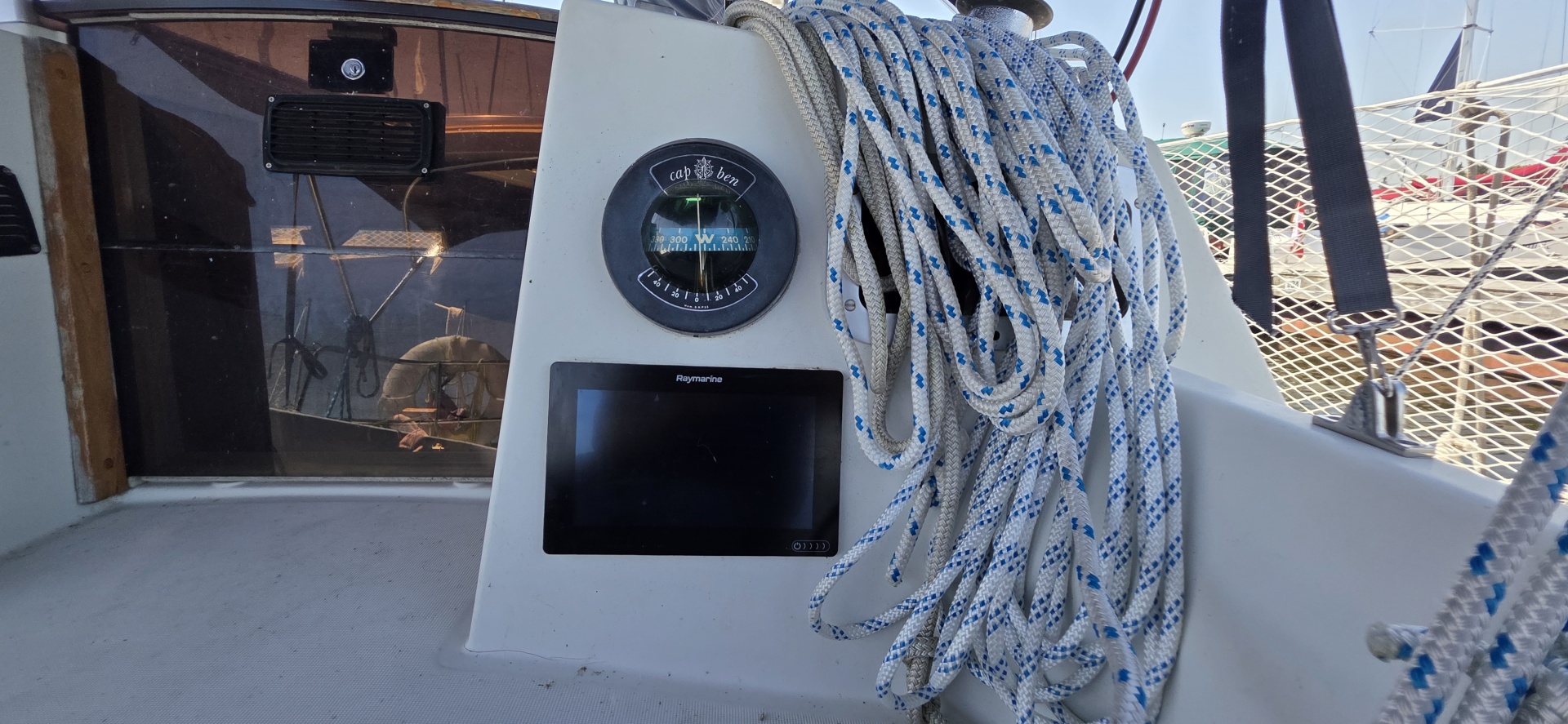 1985 Beneteau First 305