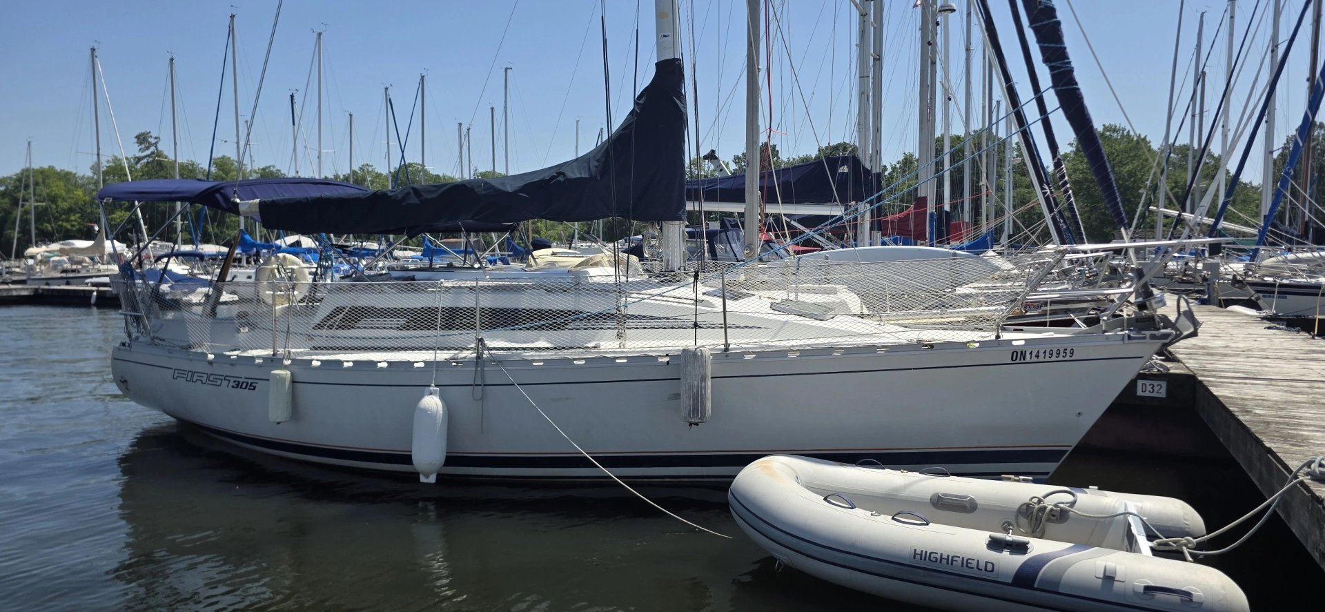 1985 Beneteau First 305, photo 1 of 25