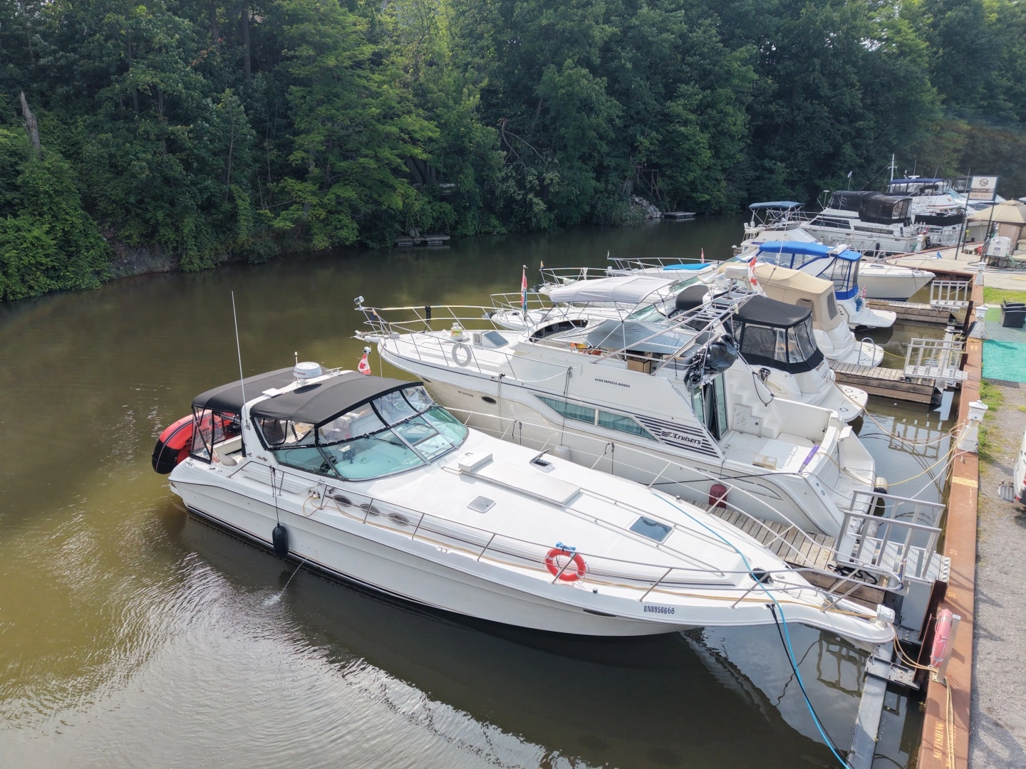 1998 Sea Ray 400 Express, photo 1 of 30