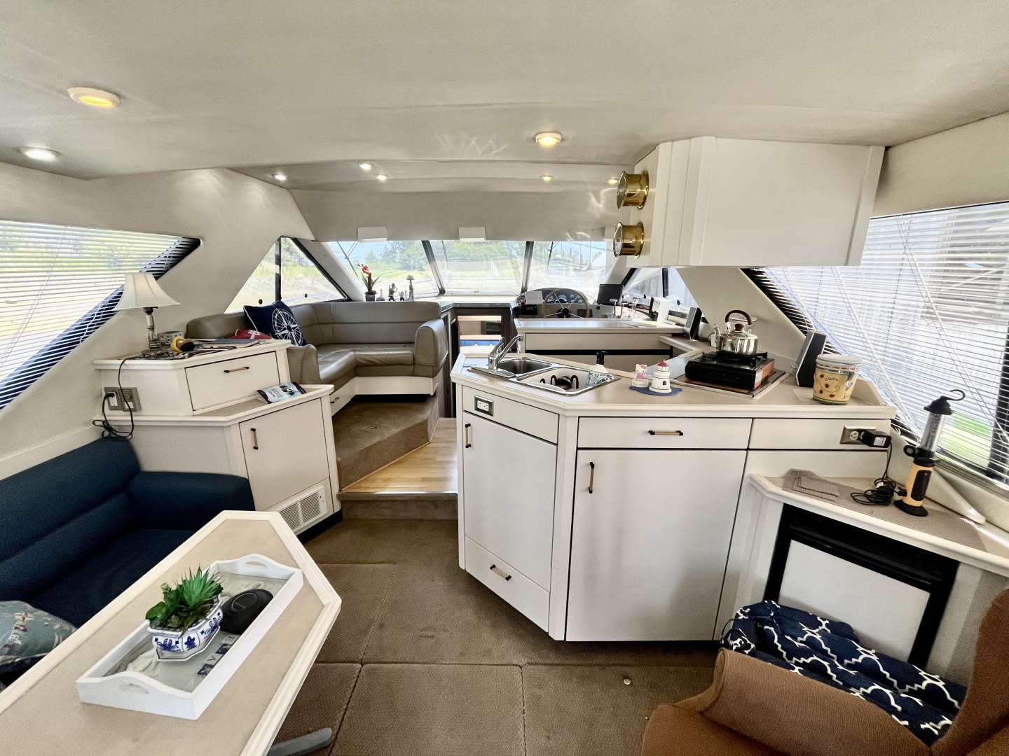 39ft Bayliner Yacht For Sale