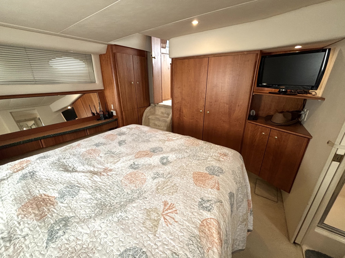2000 Silverton 422 Motor Yacht