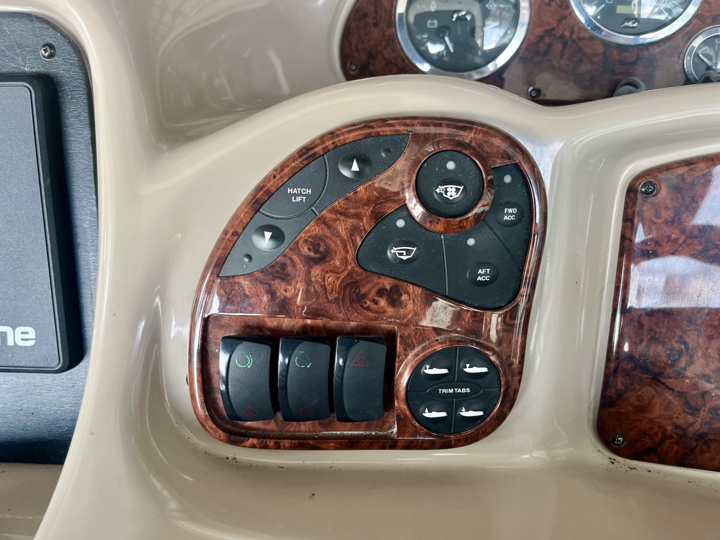 2003 Sea Ray 320 Sundancer