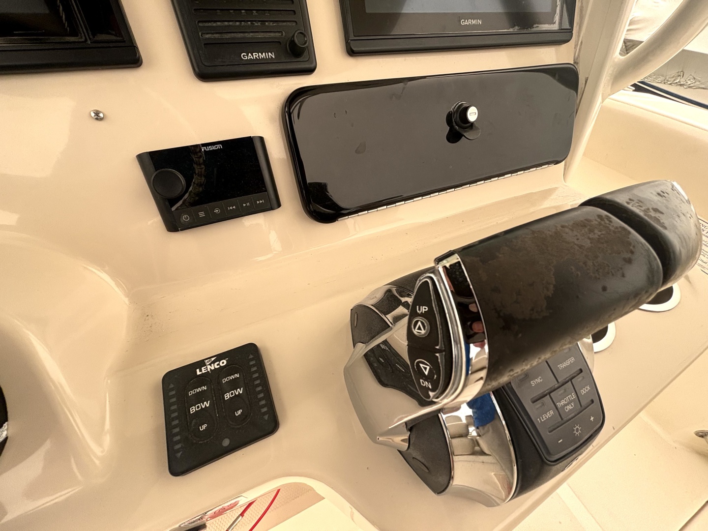 2018 Boston Whaler 280 Outrage