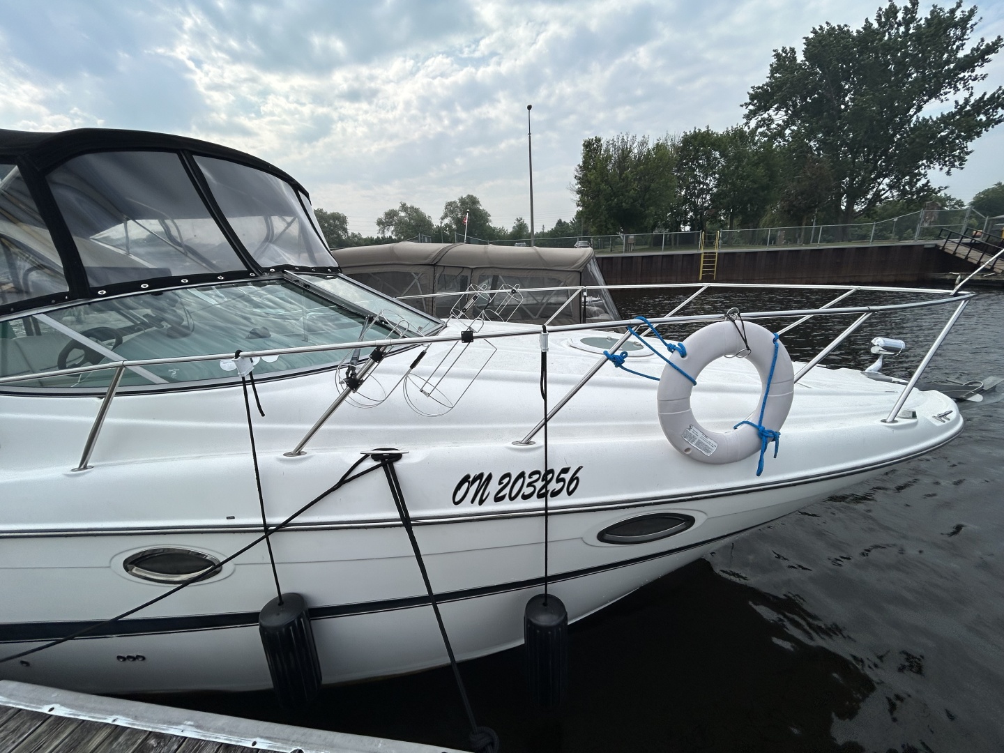 28ft Maxum Yacht For Sale