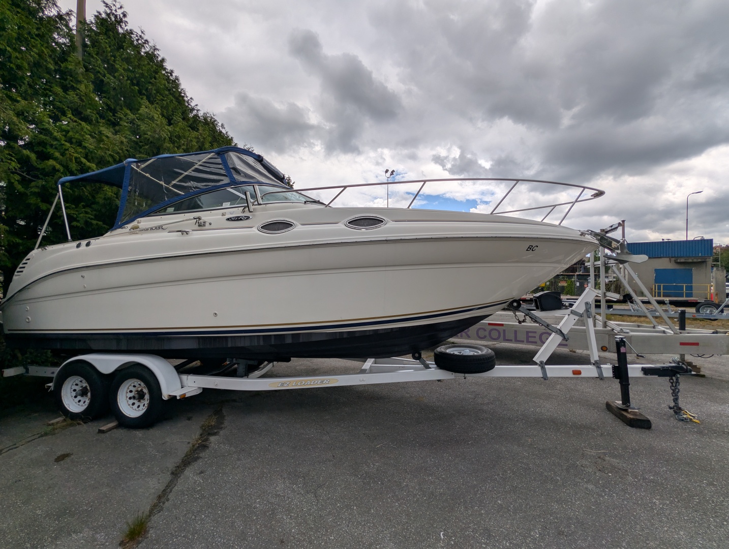 26ft Sea Ray Yacht For Sale