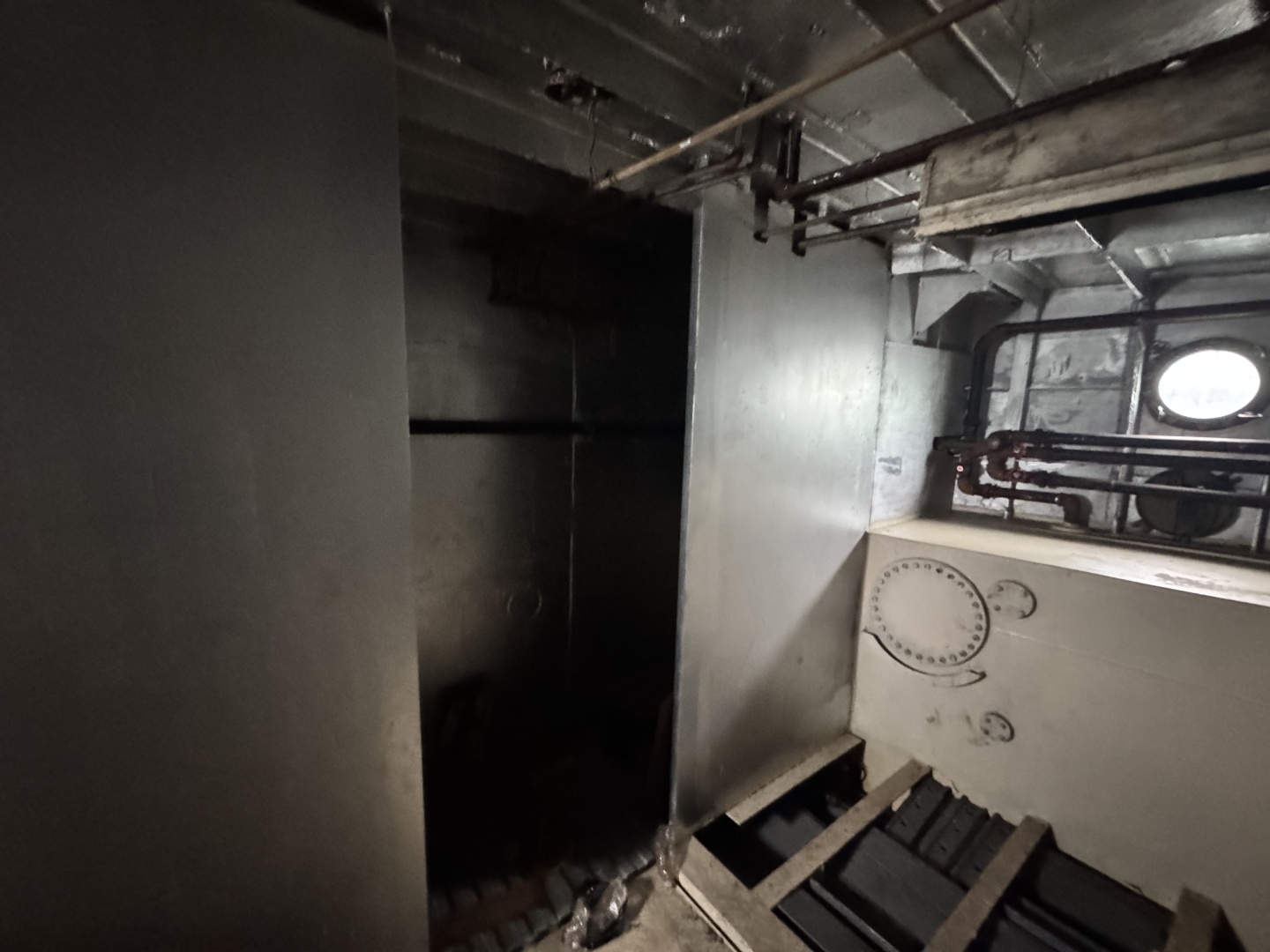 84ft Custom Yacht For Sale