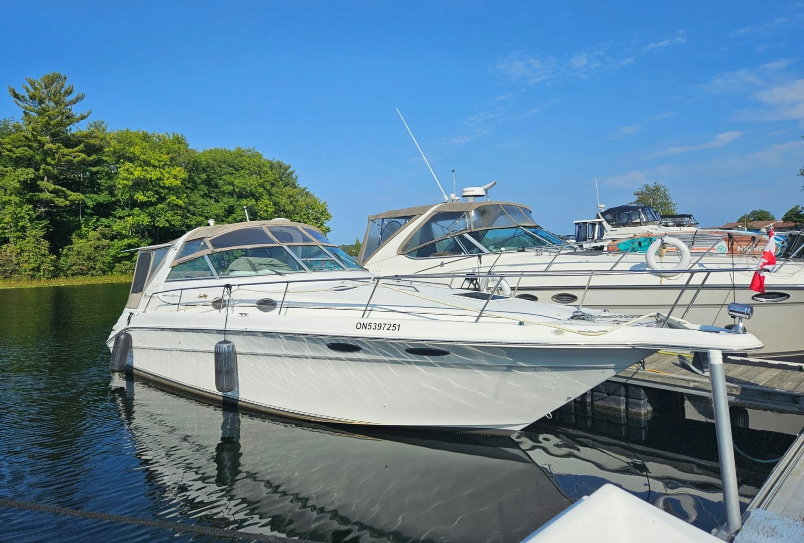 1997 Sea Ray Sundancer 330, photo 1 of 11