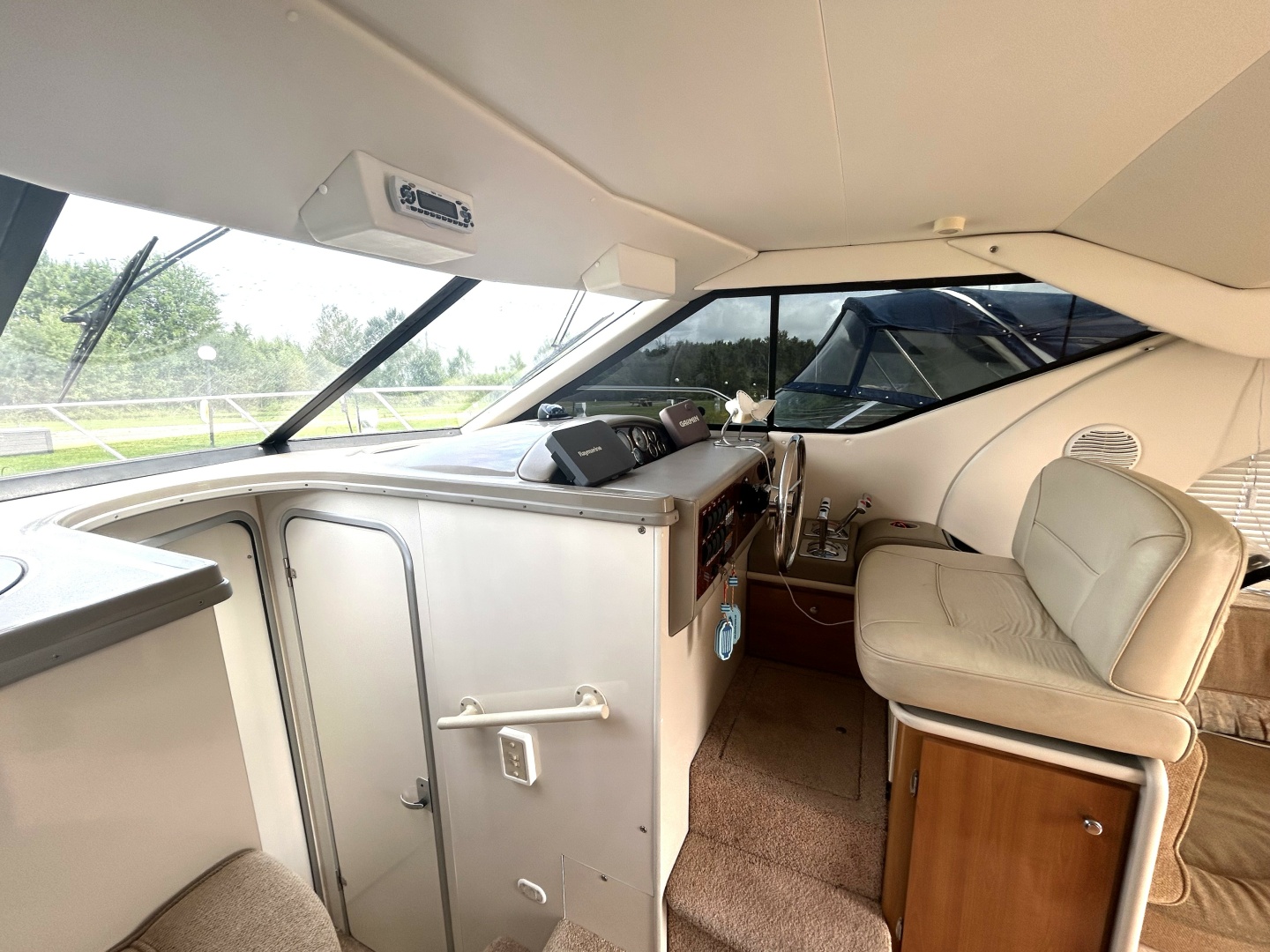 2001 Bayliner  3258