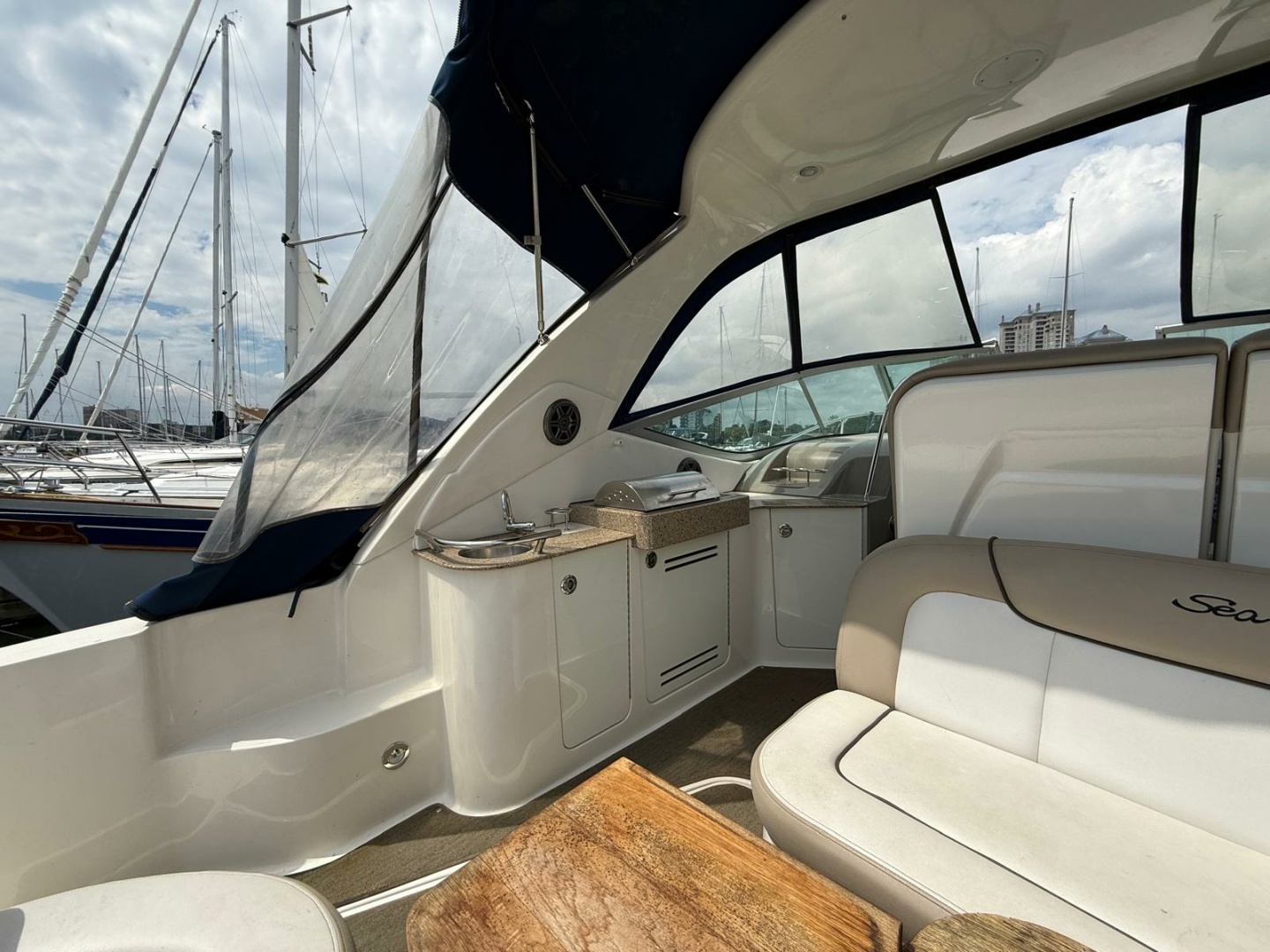 33ft Sea Ray Yacht For Sale