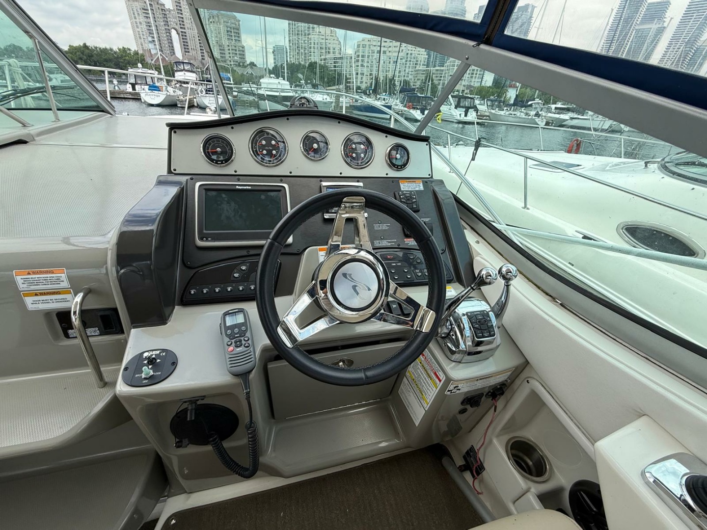 33ft Sea Ray Yacht For Sale