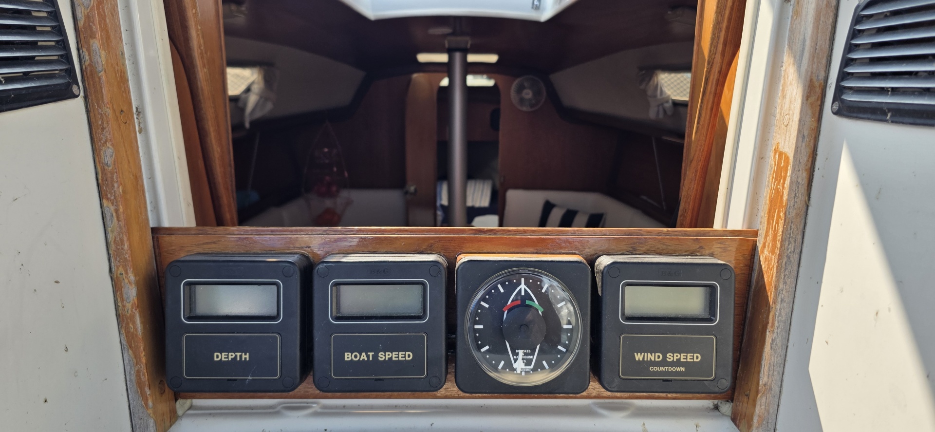 1985 Beneteau First 305