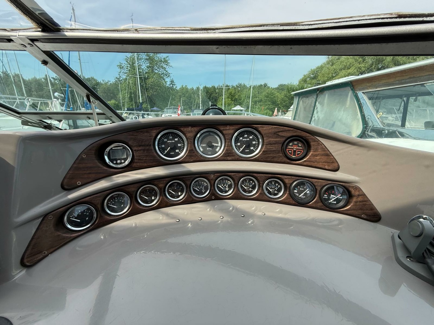 2001 Four Winns  328 Vista