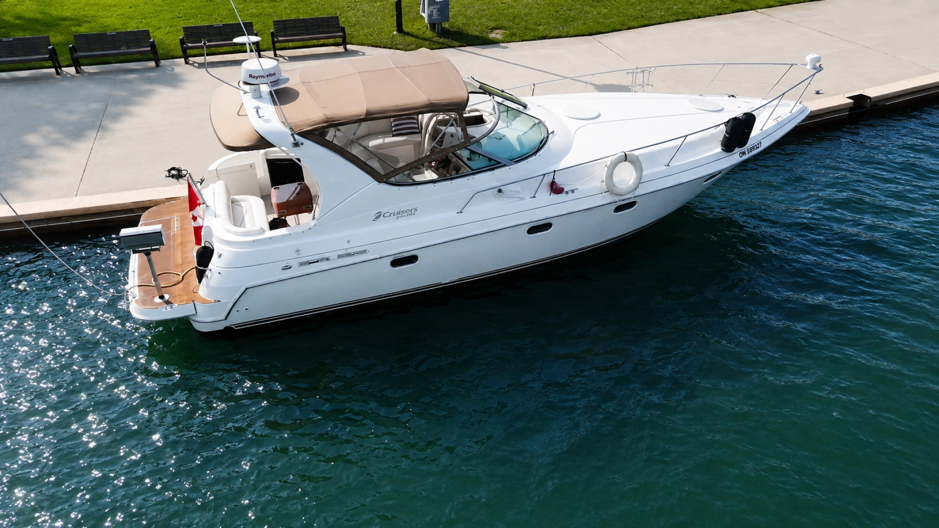 1998 Cruisers Yachts 3375, photo 1 of 30