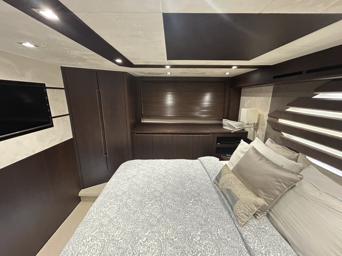 2018 Galeon 560 Sky 56