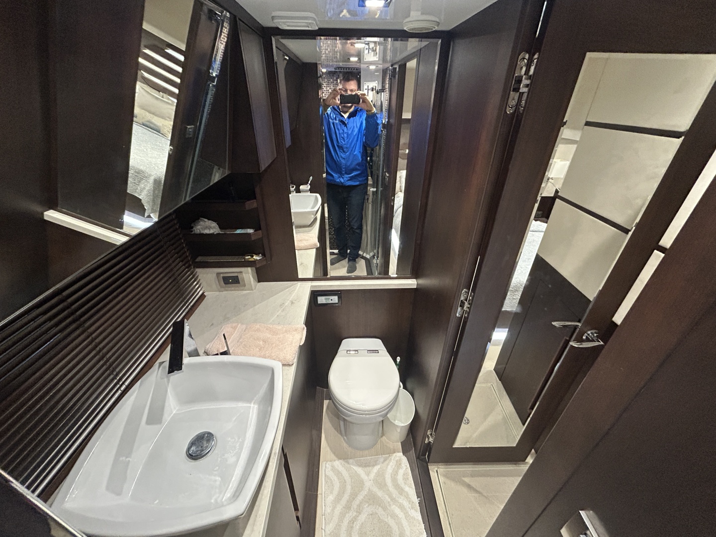 2018 Galeon 560 Sky 56