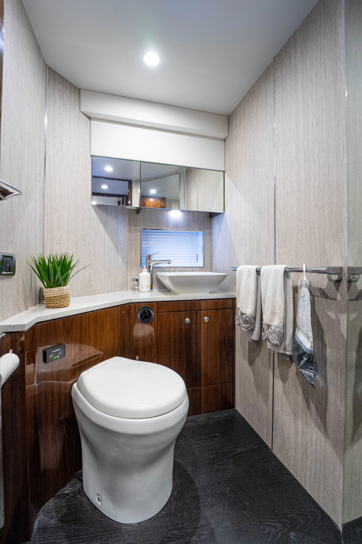 2019 Fairline Squadron 53