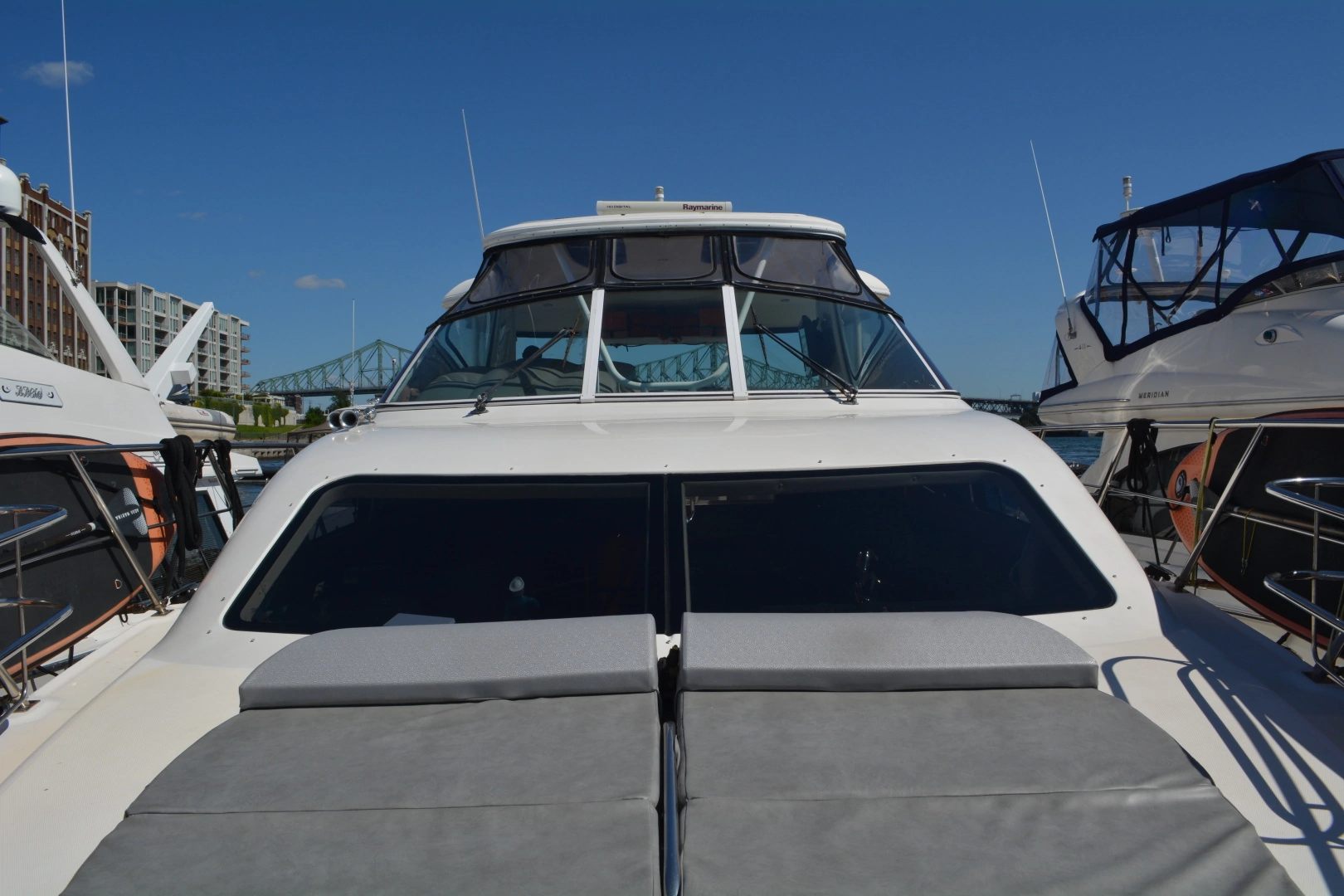 Cruisers Yachts 455  Express Motoryacht Yacht For Sale