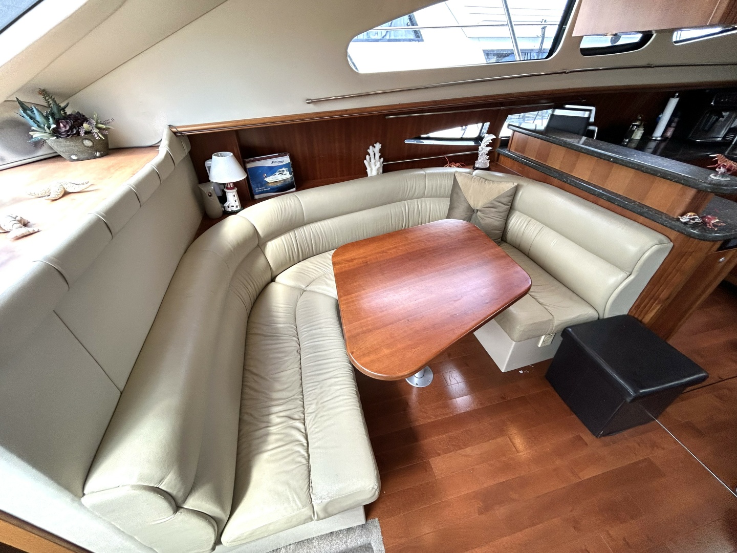 48ft Cruisers Yachts Yacht For Sale