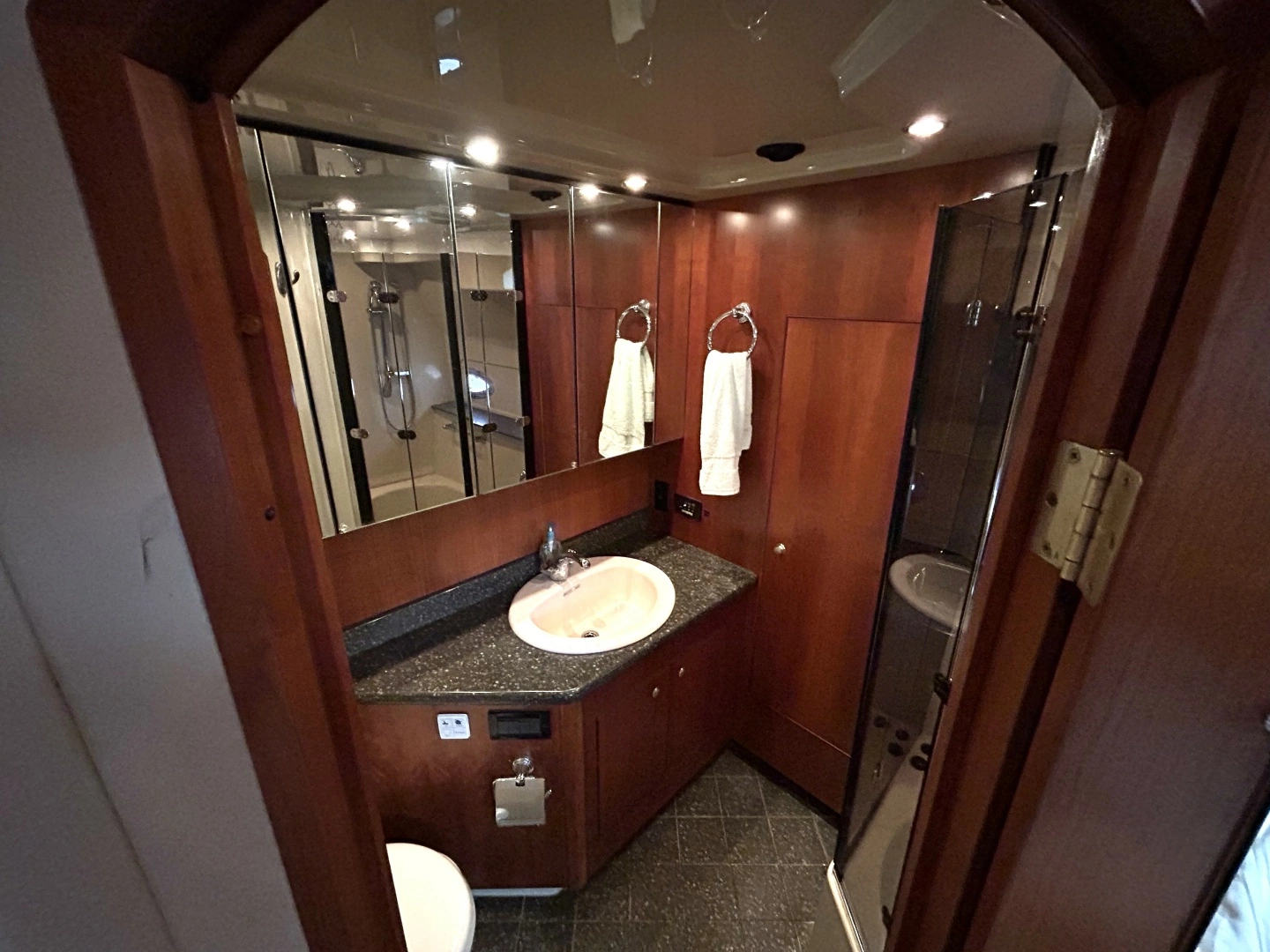 Cruisers Yachts 455  Express Motoryacht Yacht For Sale