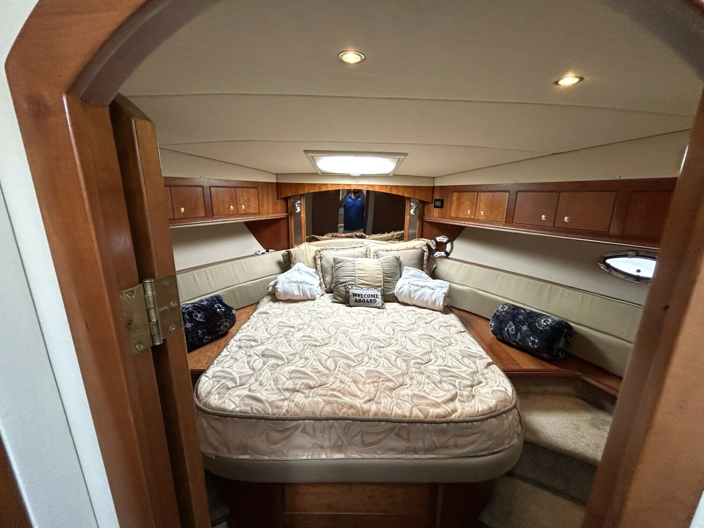 Cruisers Yachts 455  Express Motoryacht Yacht For Sale