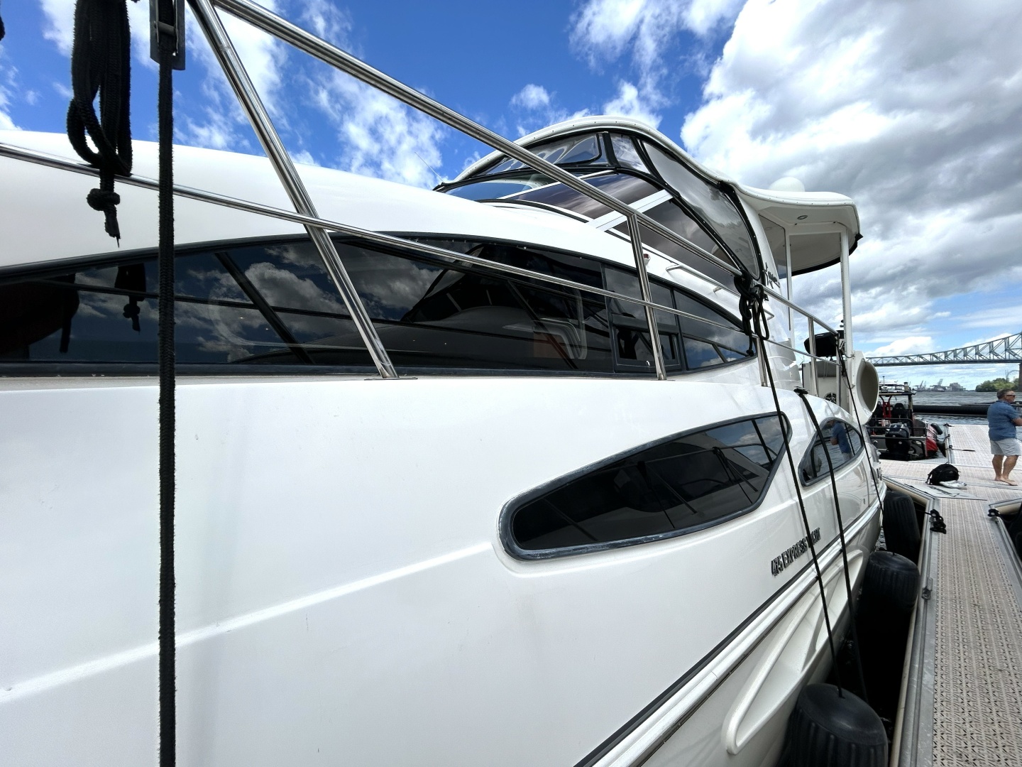 2007 Cruisers Yachts 455