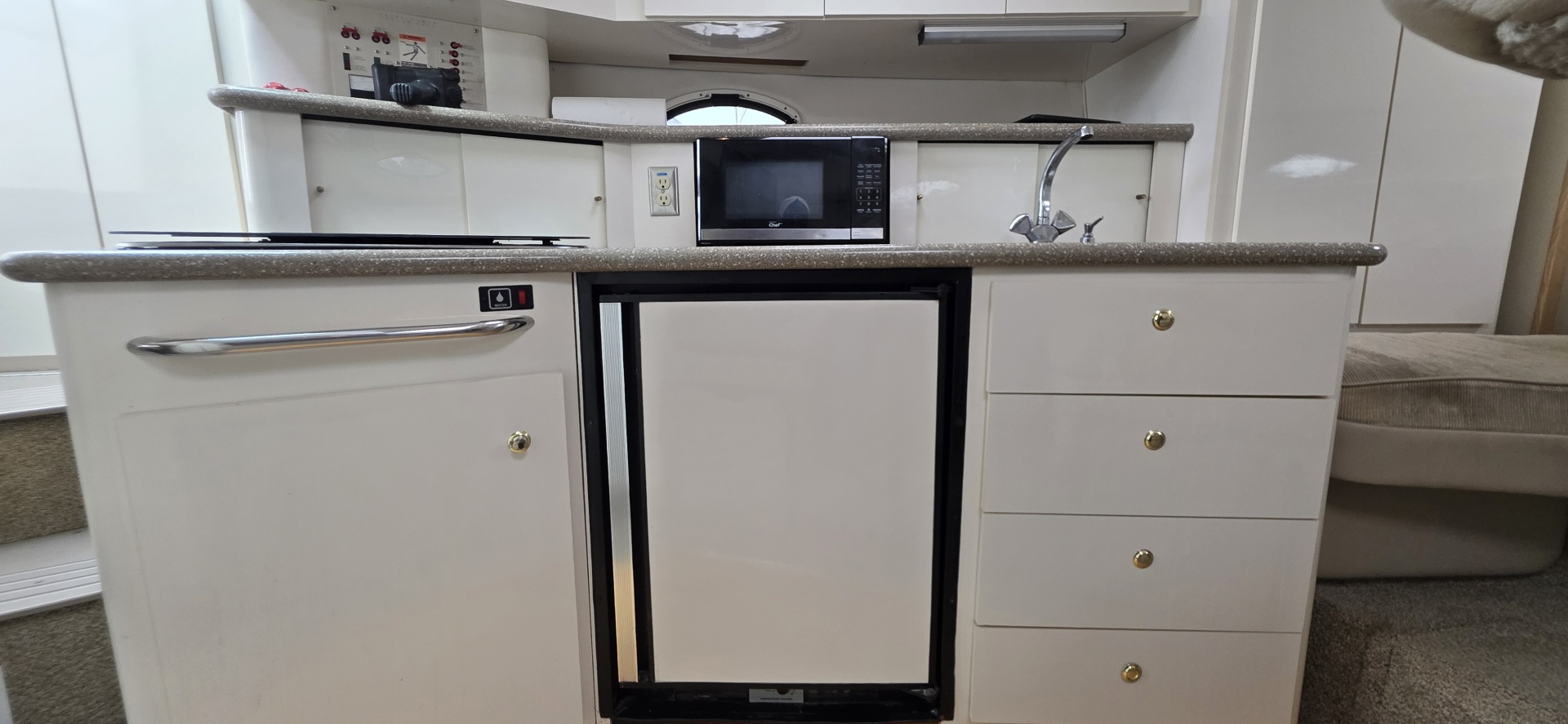 2000 Maxum 3300SCR