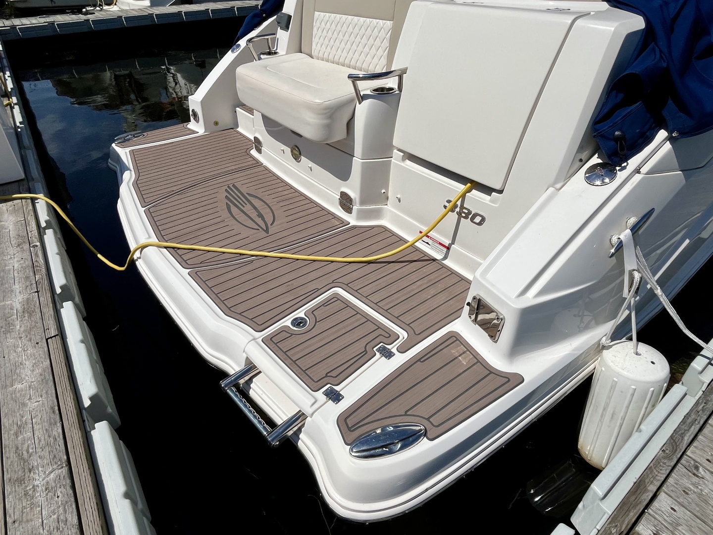 2012 Chaparral 330 Signature