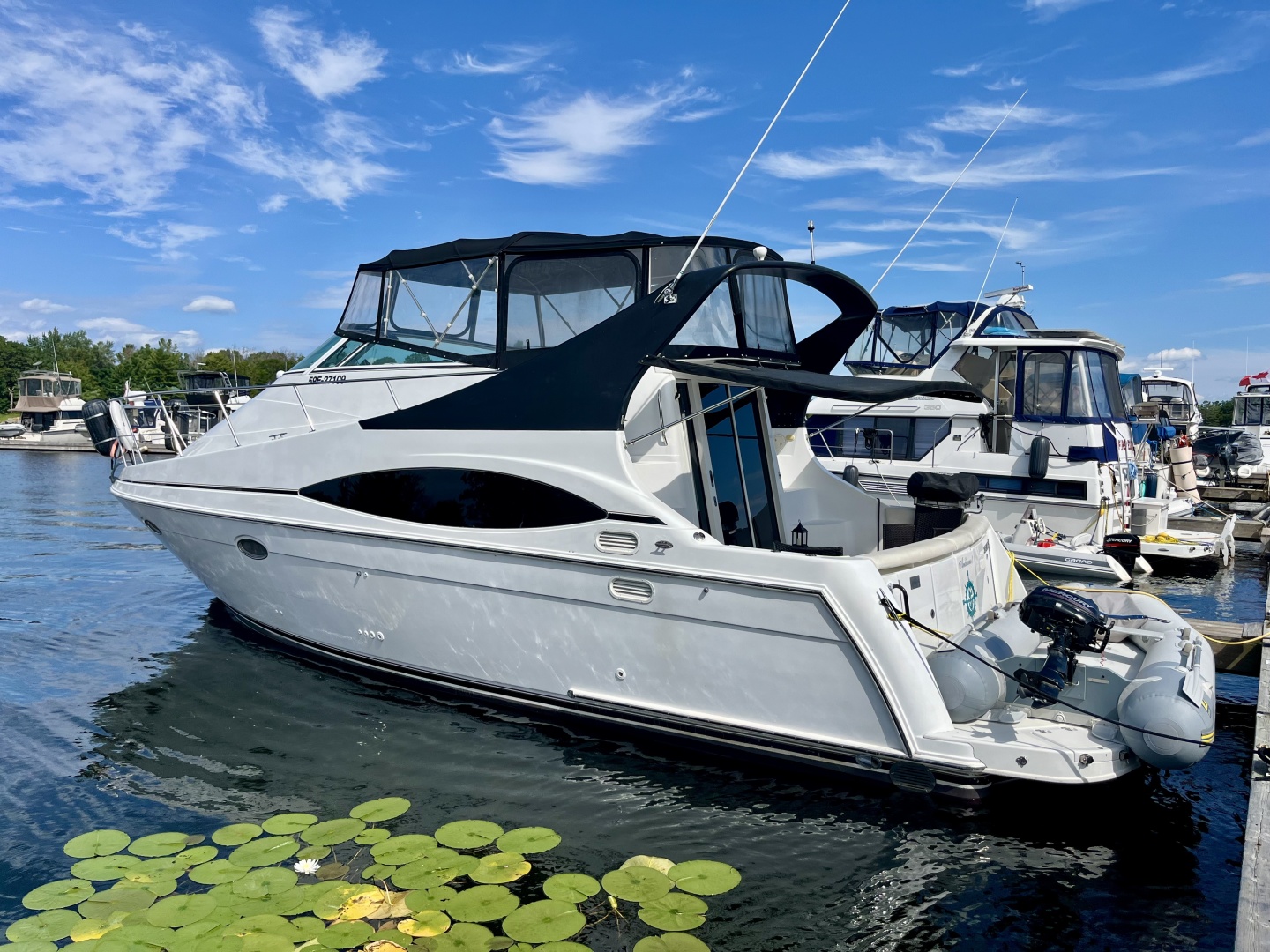 1999 Carver 350 Mariner 35