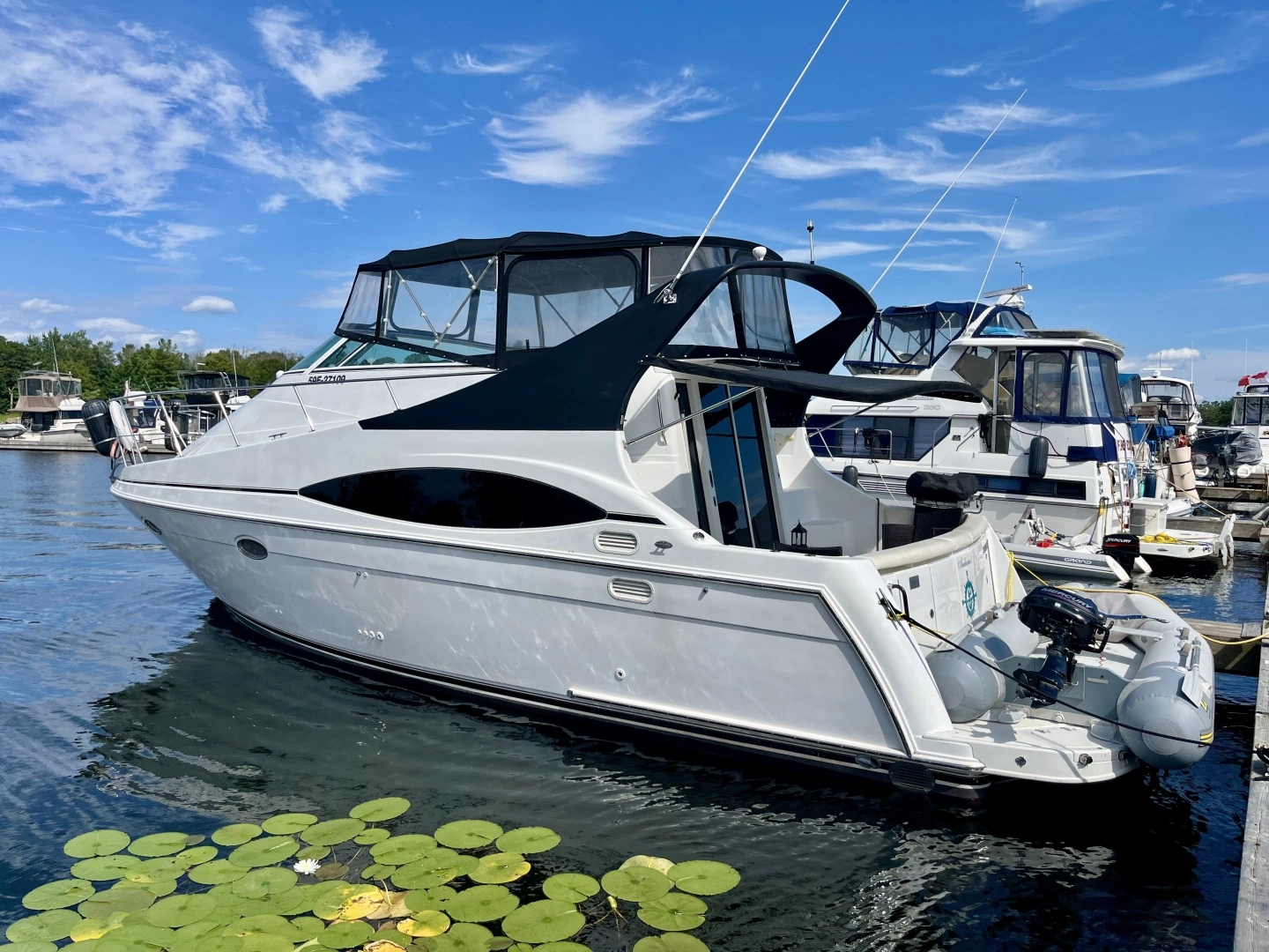 1999 Carver 350 Mariner, photo 1 of 30