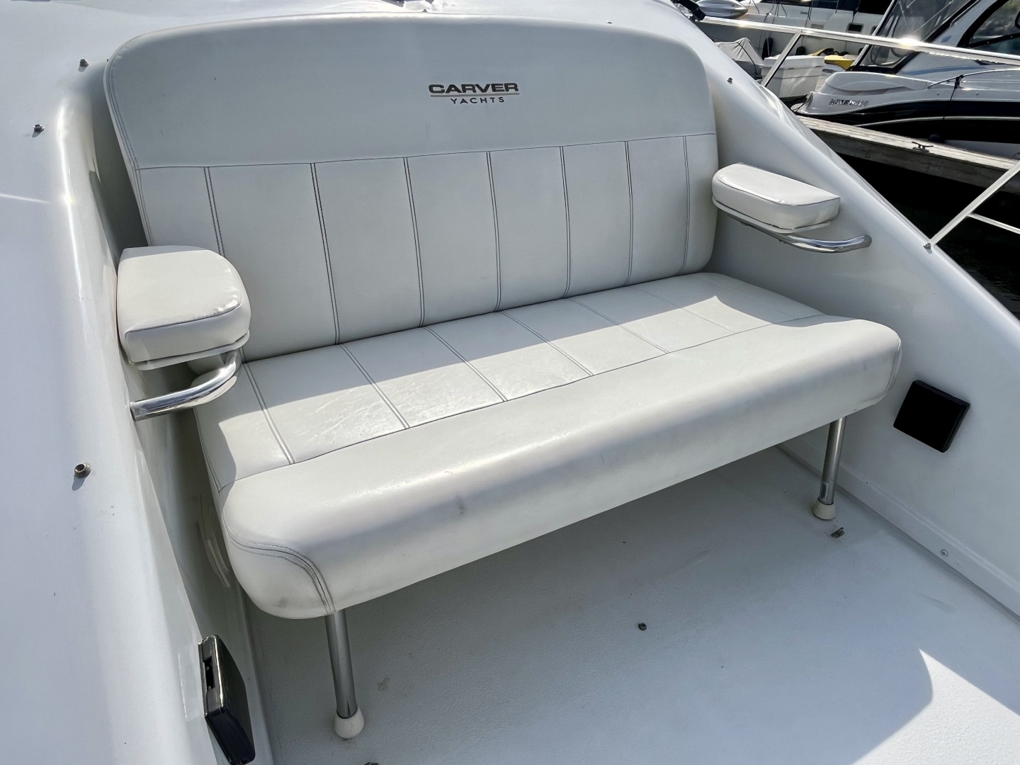 1999 Carver 350 Mariner 35