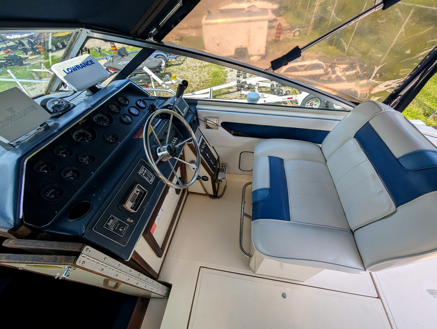 28ft Sea Ray Yacht For Sale