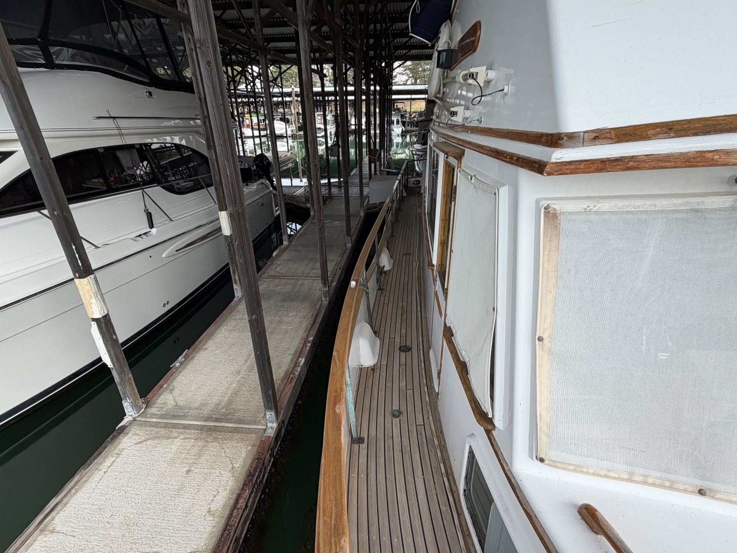 42ft Grand Banks Yacht For Sale