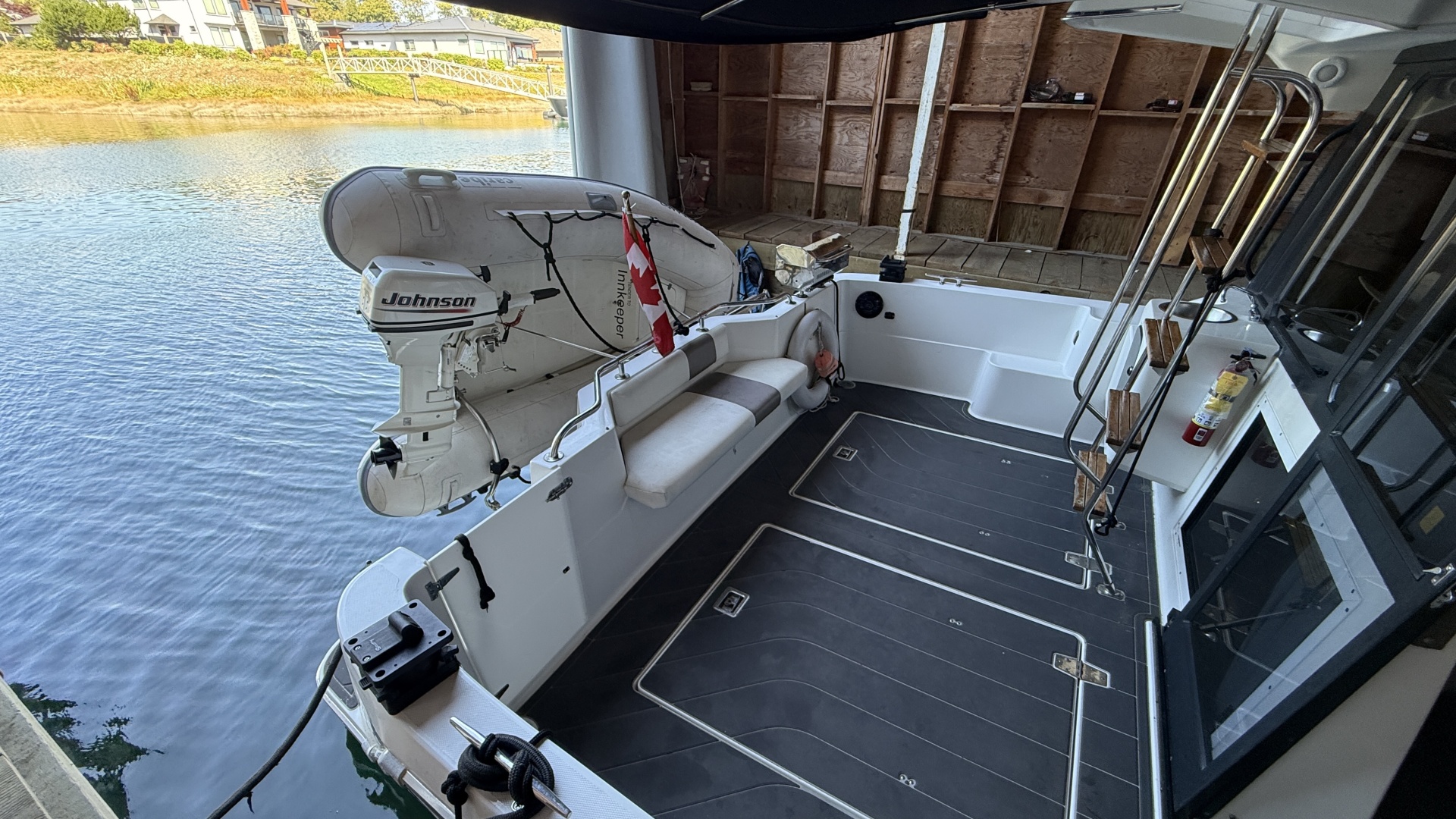 1992 Bayliner 3688 Motoryacht — photograph 5