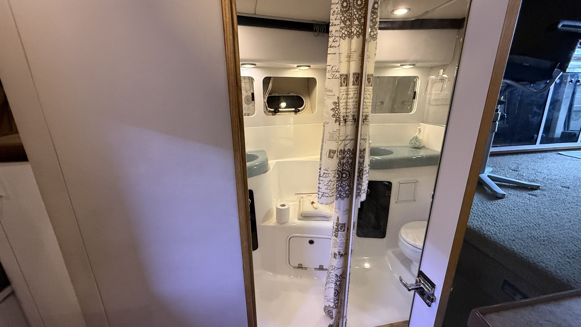 36ft Bayliner Yacht For Sale